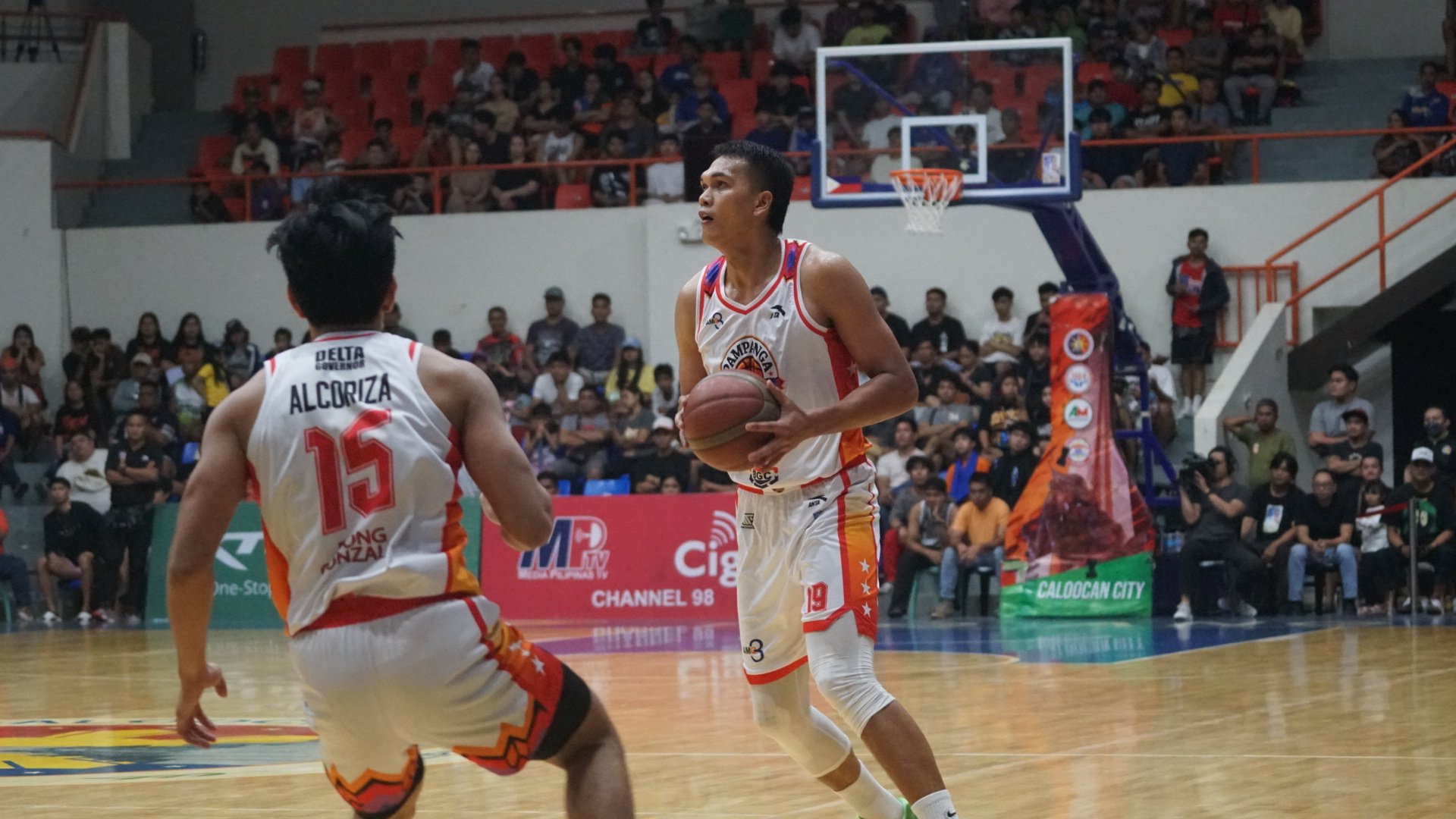 Quezon, Pampanga keep MPBL top spots
